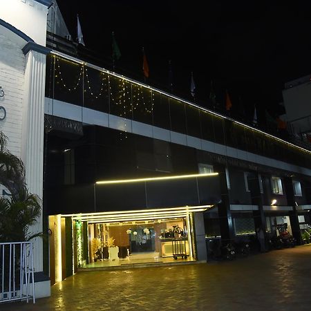 Hotel Mars Chennai Exteriör bild