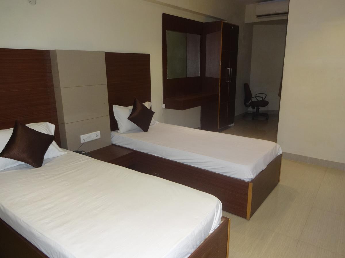 Hotel Mars Chennai Exteriör bild