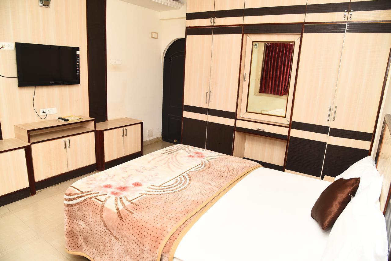 Hotel Mars Chennai Exteriör bild