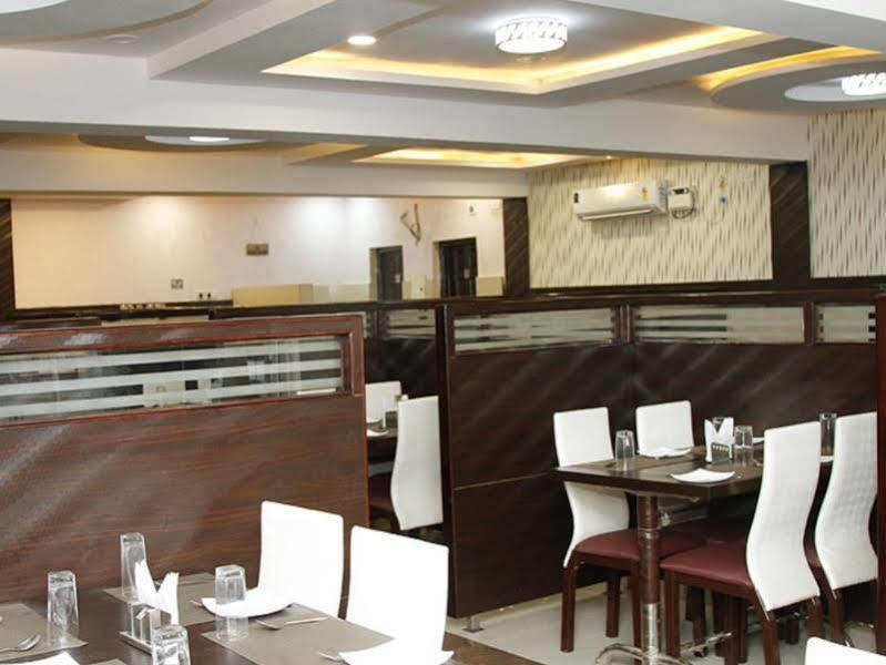 Hotel Mars Chennai Exteriör bild